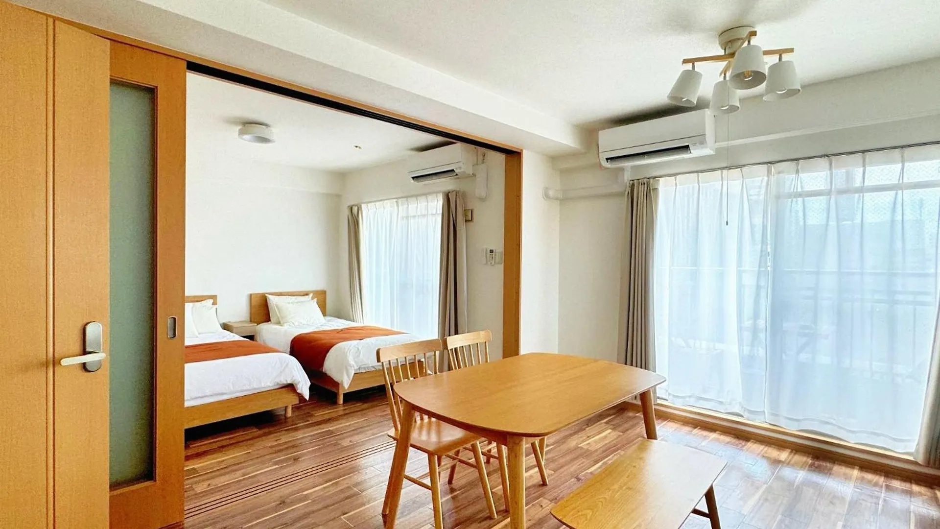 Crystal Court Namba 204, 402, 704, 801, 802, 902 - Vacation Stay 17706 Osaka 0*,  Giappone