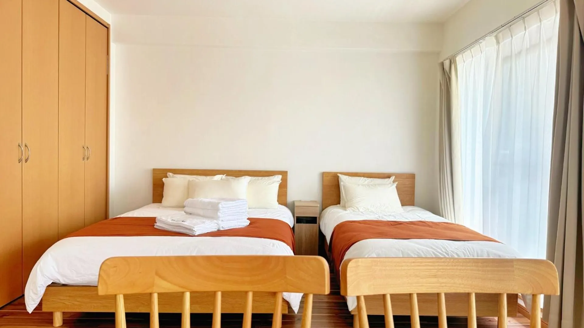 Crystal Court Namba 204, 402, 704, 801, 802, 902 - Vacation Stay 17706 Osaka 0*,  Giappone